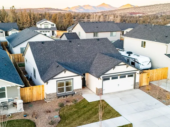 2413 NW Teak Pl, Redmond, OR 97756
