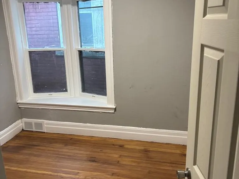 1235 E Grand Blvd #1 — Photo 6