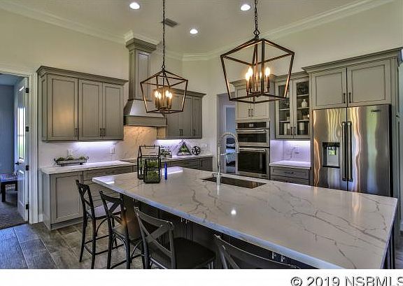 2nd image of 2817 Casanova Ct