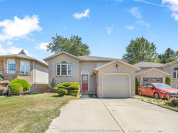 3rd image of 219 Greenfield Ln