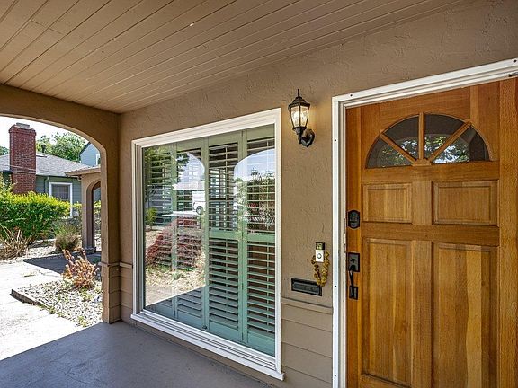 5th image of 2275 Rowe Drive