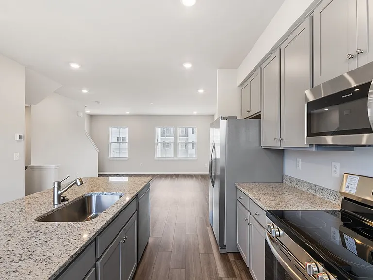 105 Milburn Dr — Photo 12