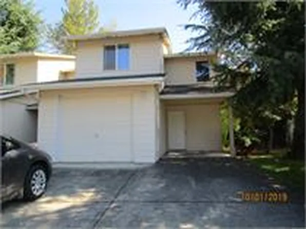 1048 Ridgefield Ct, Stayton, OR 97383