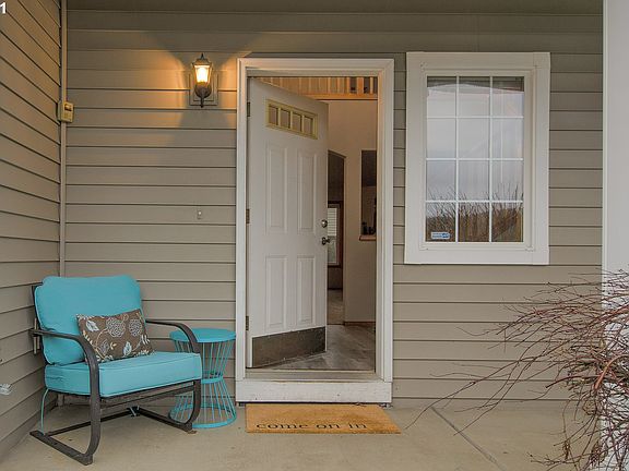 3rd image of 3112 NE 183rd Pl