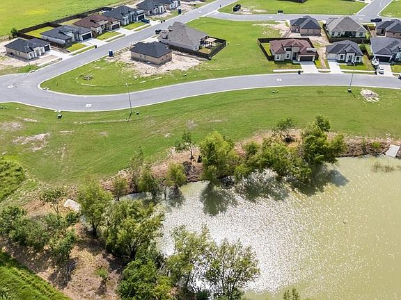 4th image of 3301 Westgate Cir E