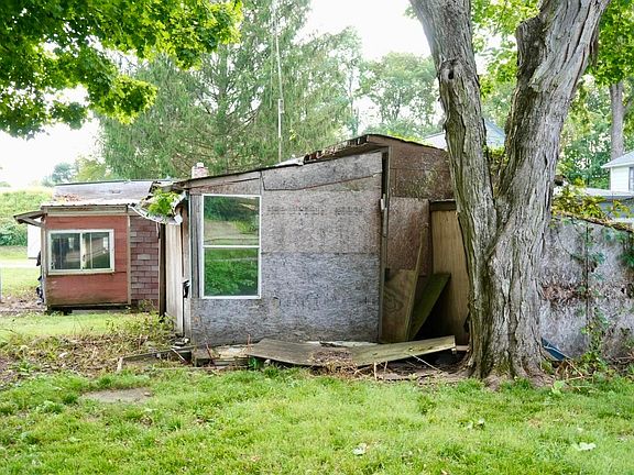 5th image of 331 Whiley Ave
