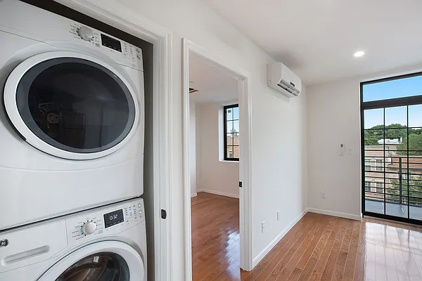 Rented by Compass | media 26