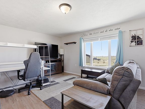 4th image of 14682 Saddlehorn Ct