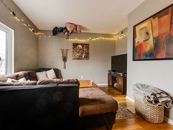 3rd image of 1022 E Warrington Ave S #2
