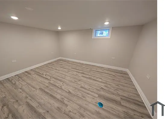 8305 S Seeley Ave — Photo 19