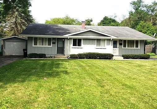 Building Photo - 70 Pine Ct