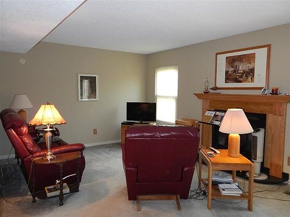 3rd image of 635 Kitrina Ave #C