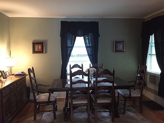 dining room (can be used as LV)