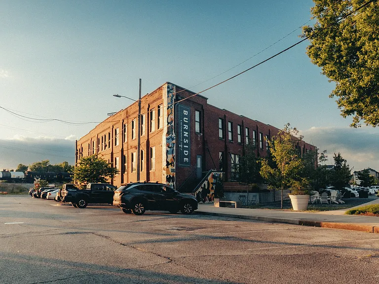 Burnside — Photo 12