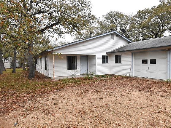 3rd image of 380 Northwood Cir
