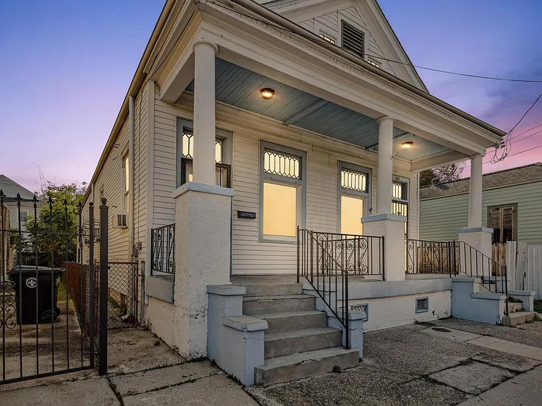 1013 Independence St — Photo 11