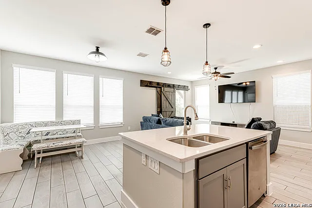 1426 E Sandalwood Ln — Photo 13