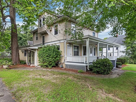 3rd image of 19 Charlton Pl