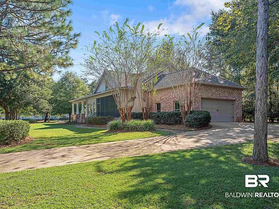 3rd image of 449 Olde Lodge Blvd