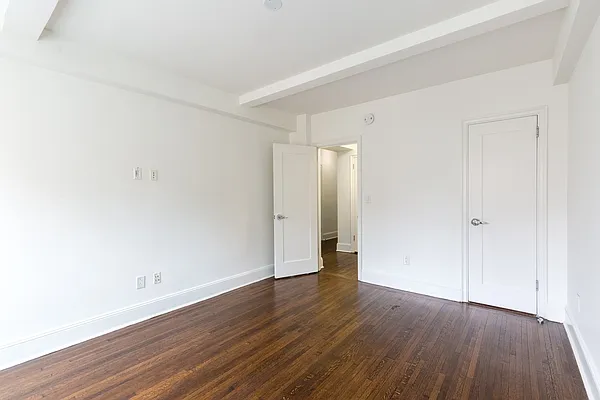 Rented by Stonehenge NYC LLC | media 9