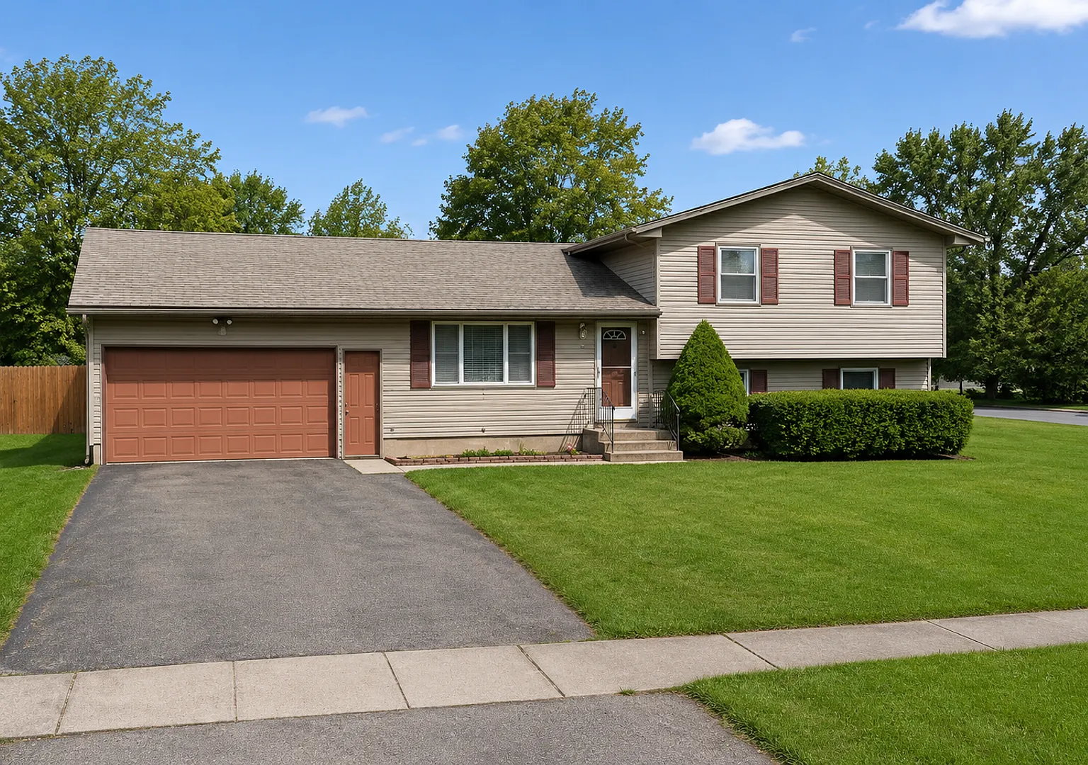 Spacious 3-Bedroom Home! Available Now! — Photo 1