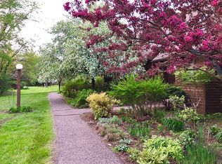 512 Acorn Ln, Shelburne, VT 05482