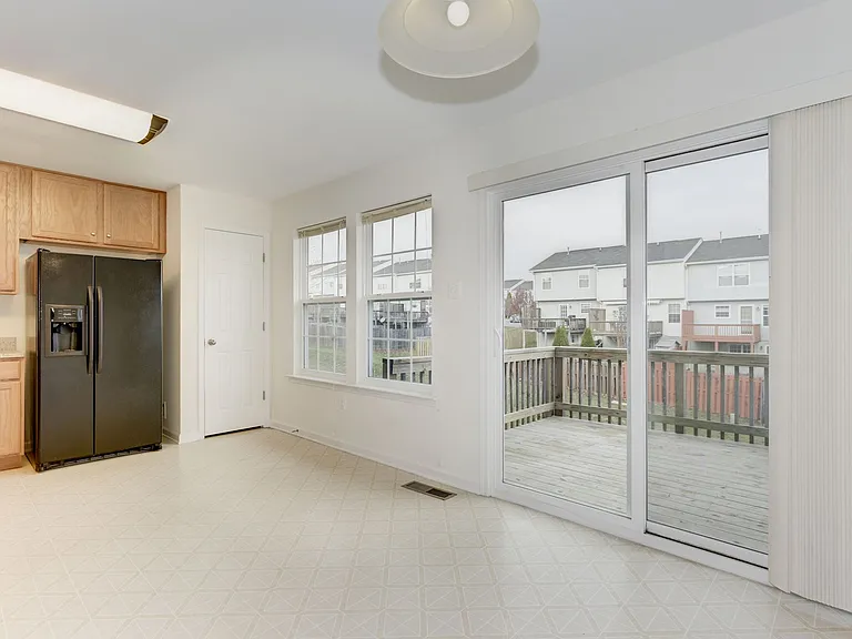 119 Monticello Sq — Photo 33