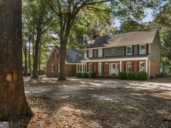 124 Quail Run Dr, Warner Robins, GA 31088