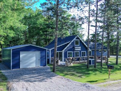 100 Redwine Dr, Houghton Lake, MI, 48629
