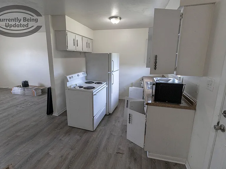 701 W Cunningham Dr #1 — Photo 8