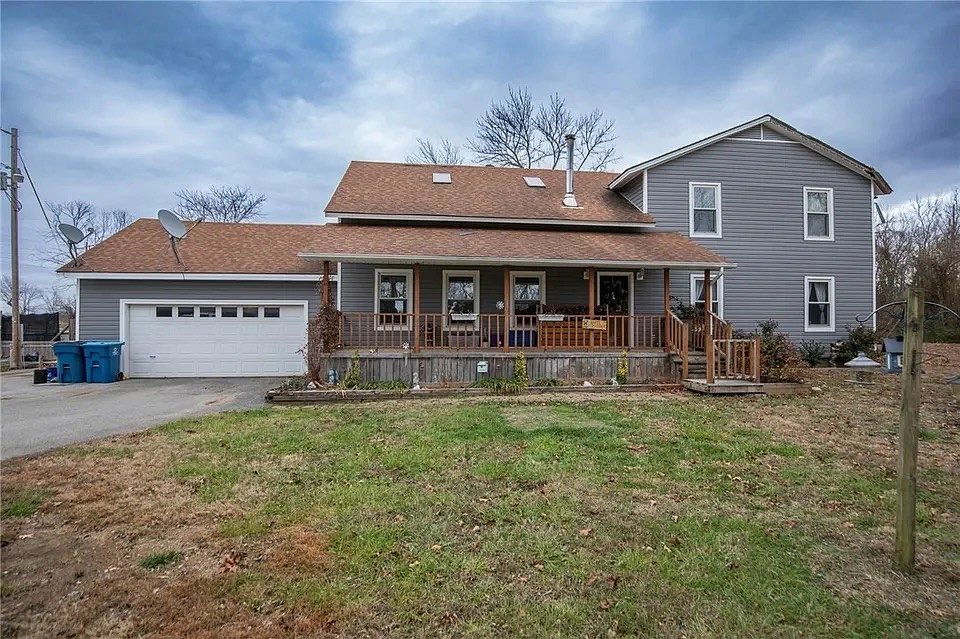 1st image of 1621 & 1623 Greenhouse Rd