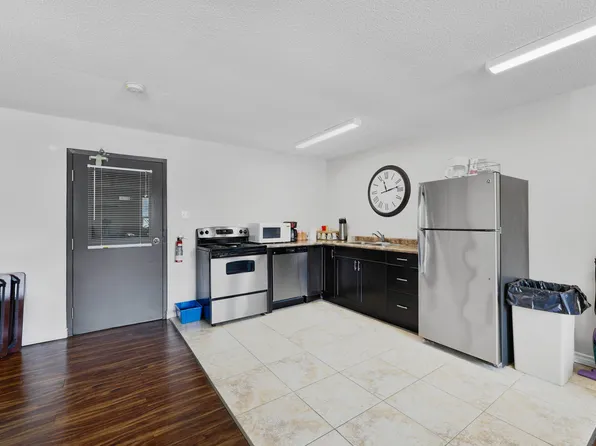 Confederation Place Apartments