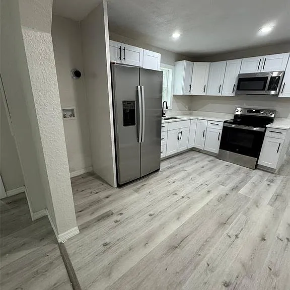 2549 Olive Ave — Photo 8