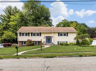 44 Brighton Ter, Wayne, NJ 07470
