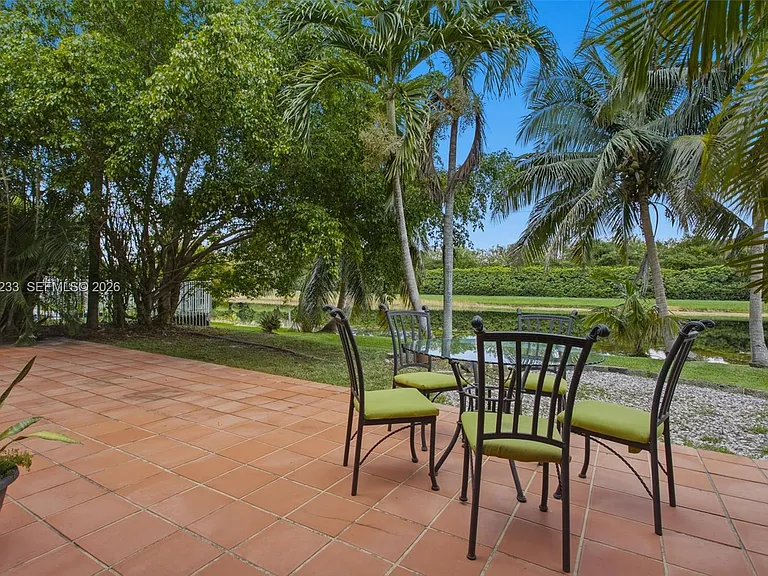 411 Bermuda Springs Dr — Photo 30