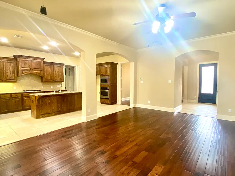 11563 Avondale Dr — Photo 8