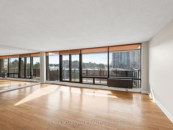3rd image of 1190 Richmond Rd #502