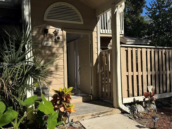 7157 Sportsmans Dr, Pompano Beach, FL 33068