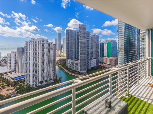 325 Biscayne Blvd #3817, Miami, FL 33131