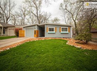 5424 Maple St, Mission, KS 66202