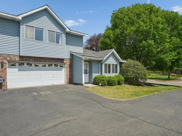 6 Oak Rd #B, Circle Pines, MN 55014