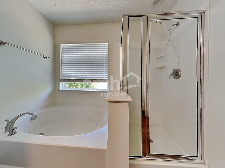 76 Parkmont Ct — Photo 13