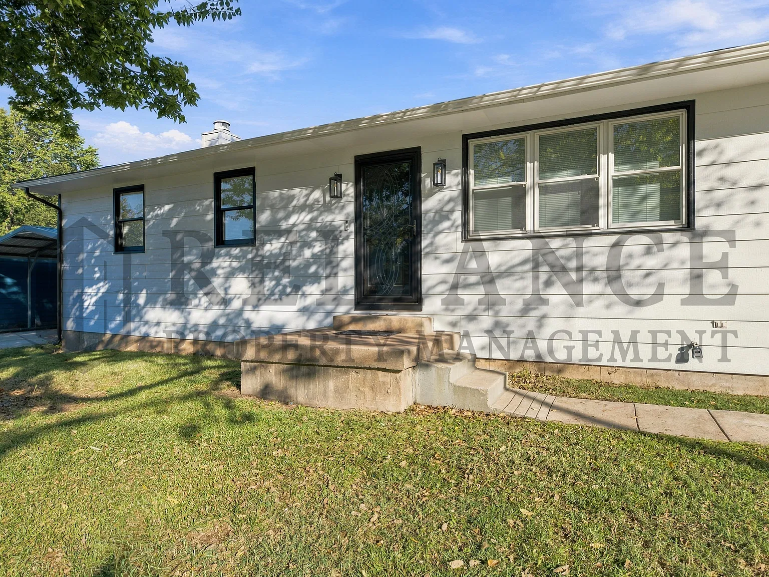 2726 West Maxwell Avenue - 1 — Photo 3
