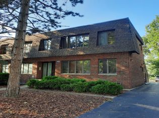 242 W Slade St Palatine IL 60067, Palatine, IL 60067