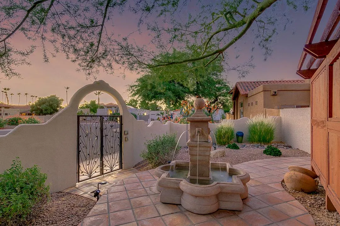 4 bed, 2.5 bath, 1972 sqft, $8,500 — Photo 4
