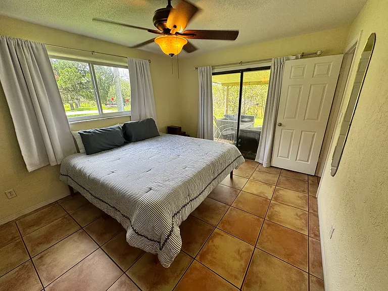 50 Oak Tree Dr — Photo 13