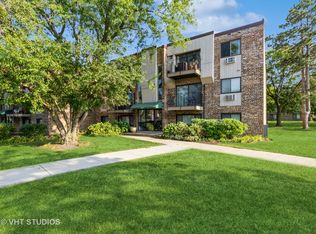 1475 N Winslowe Dr APT 304, Palatine, IL 60074