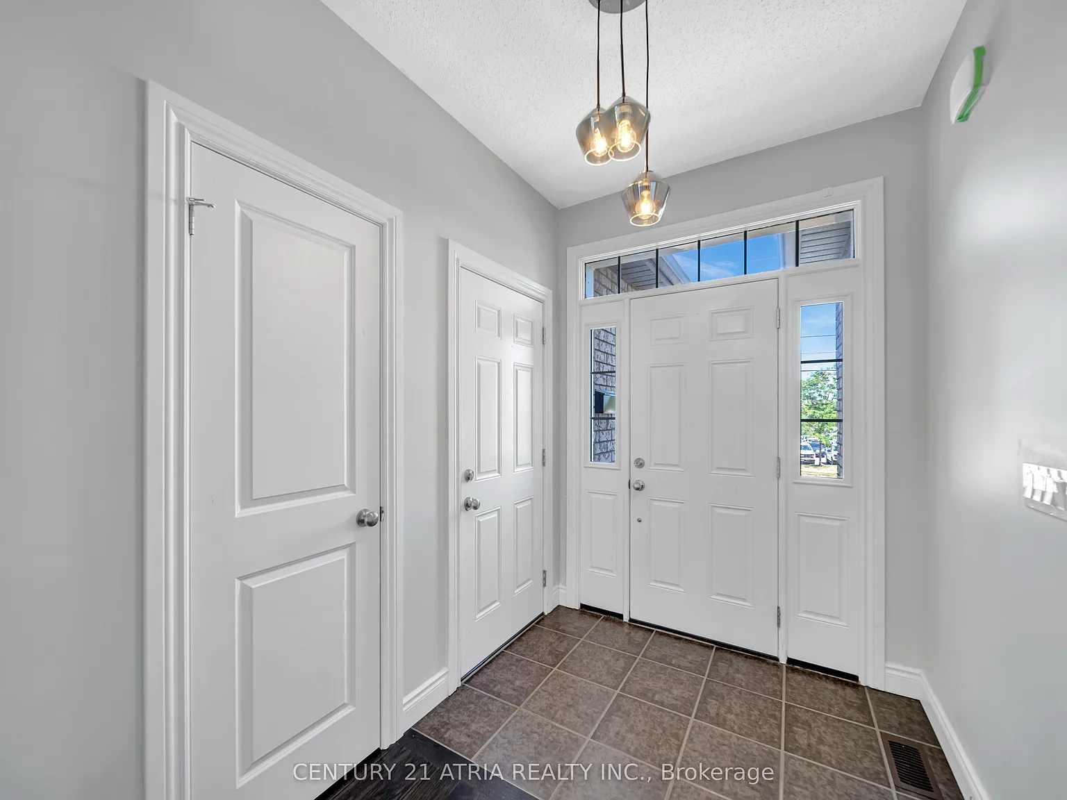 3 bed, $2,800 — Photo 3