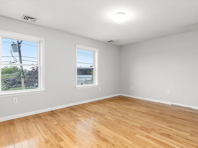 311 Page Ave — Photo 21