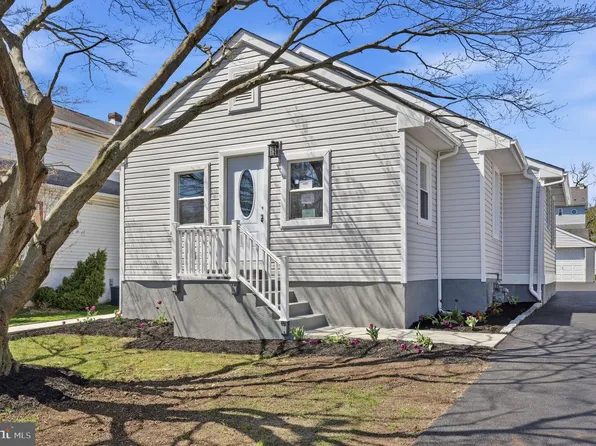 103 Center Ave, Willow Grove, PA 19090